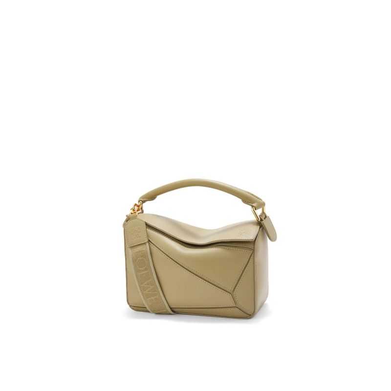 Loewe Small Puzzle in Smooth Calfskin 