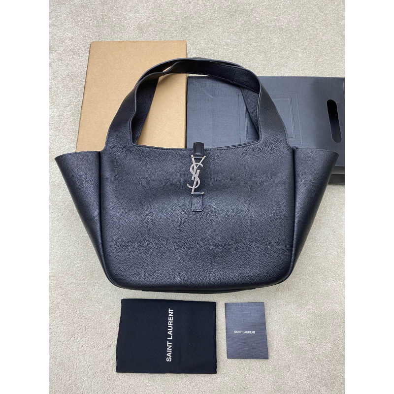 Le 5 à 7 BEA in pelle martellata