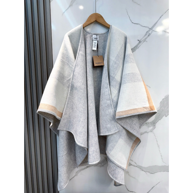 Burberry Check Wool Cape 