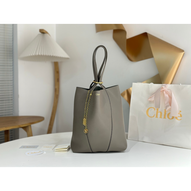 Chloe Borsa spin media-Grey