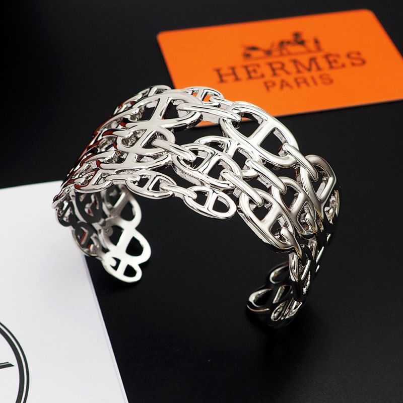 Hermes Cuff bracelet 