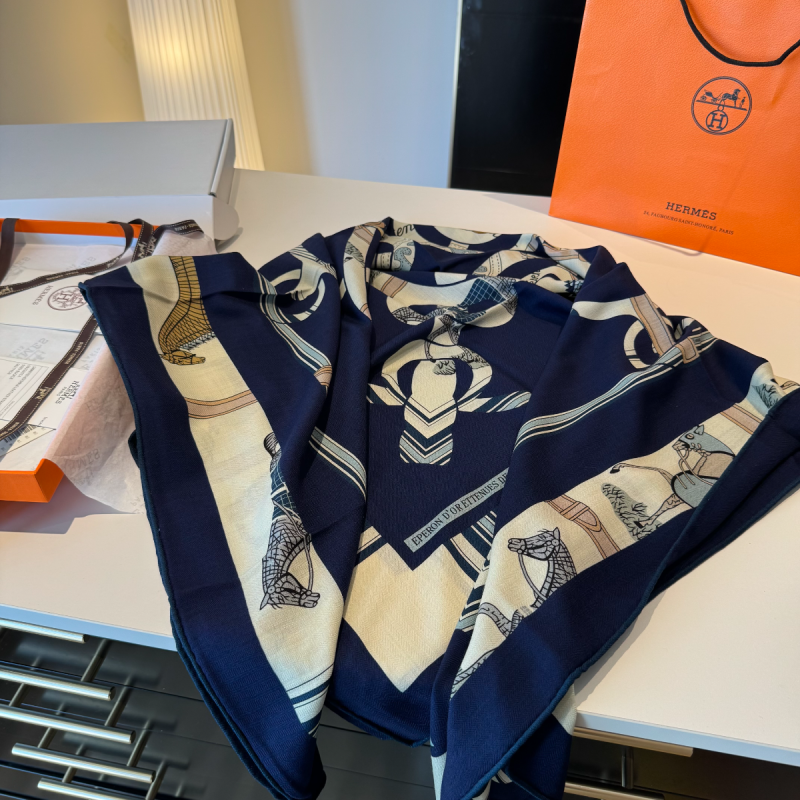 Hermes Silk and cashmere Shawl