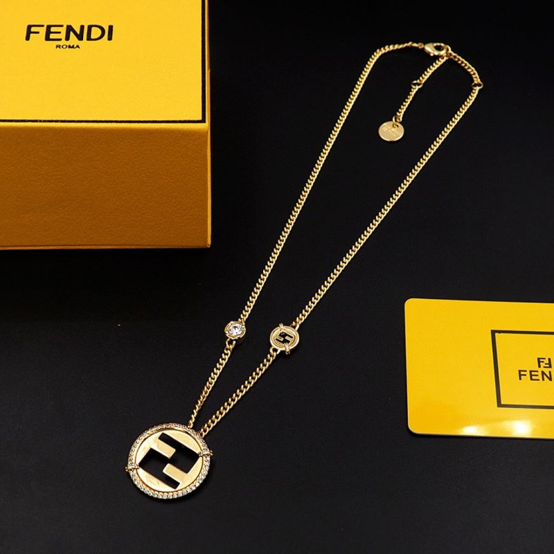 Collana Fendi