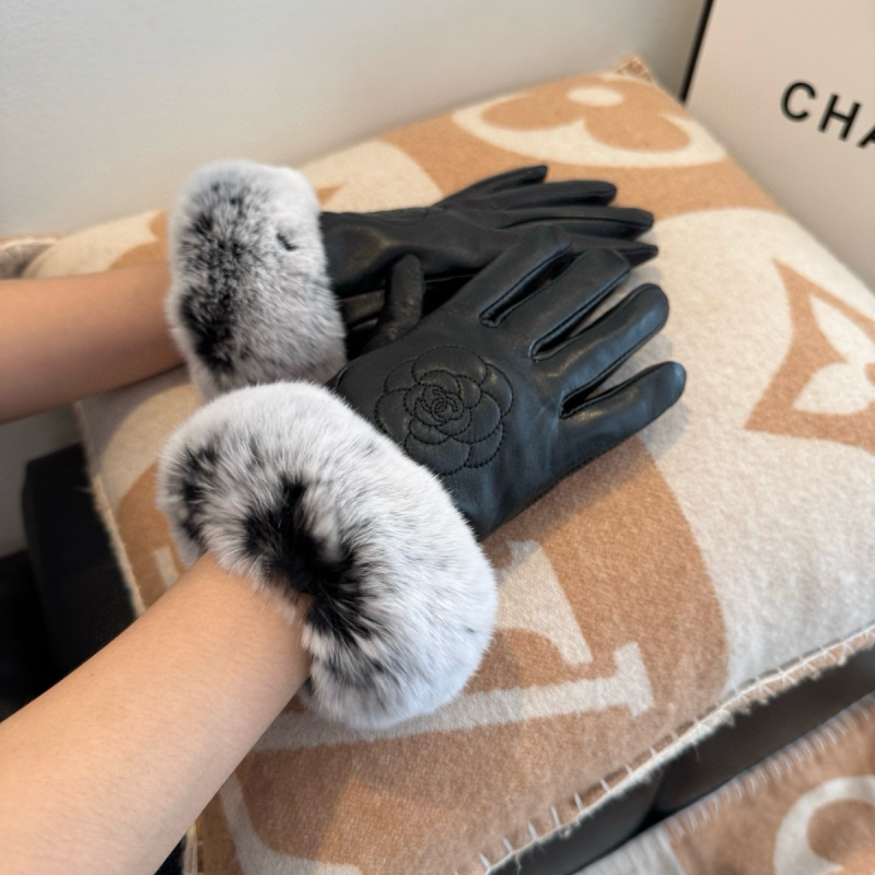 Chanel Leather Gloves